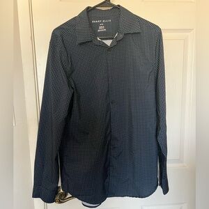 Men’s Medium Dress Shirt.